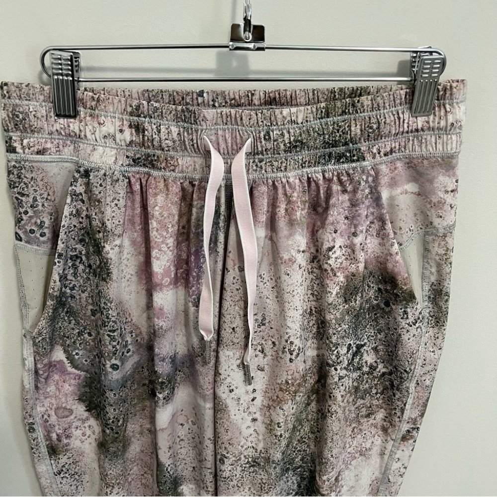 Lululemon Namaskar Pant II Lightweight Jogger Ankle Crop Pants Sugar Crush Multi - Picture 7 of 16